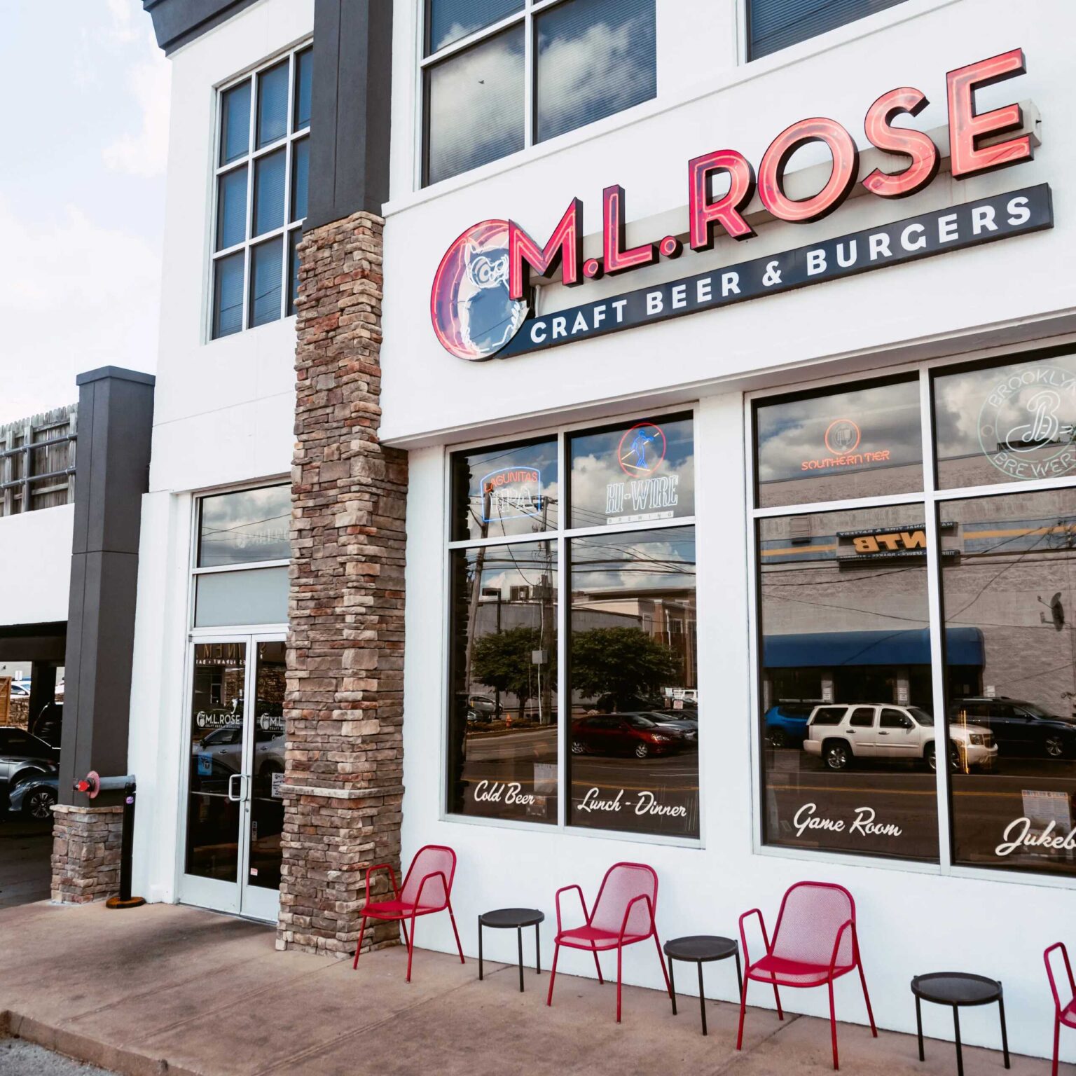 M.L.Rose Craft Beer & Burgers - Capitol View photo